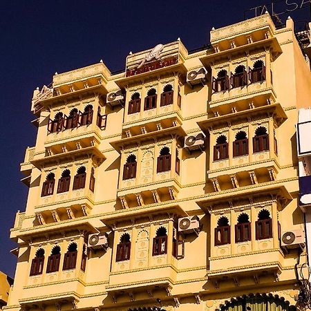 Hotel Mewari Villa Udaipur Extérieur photo