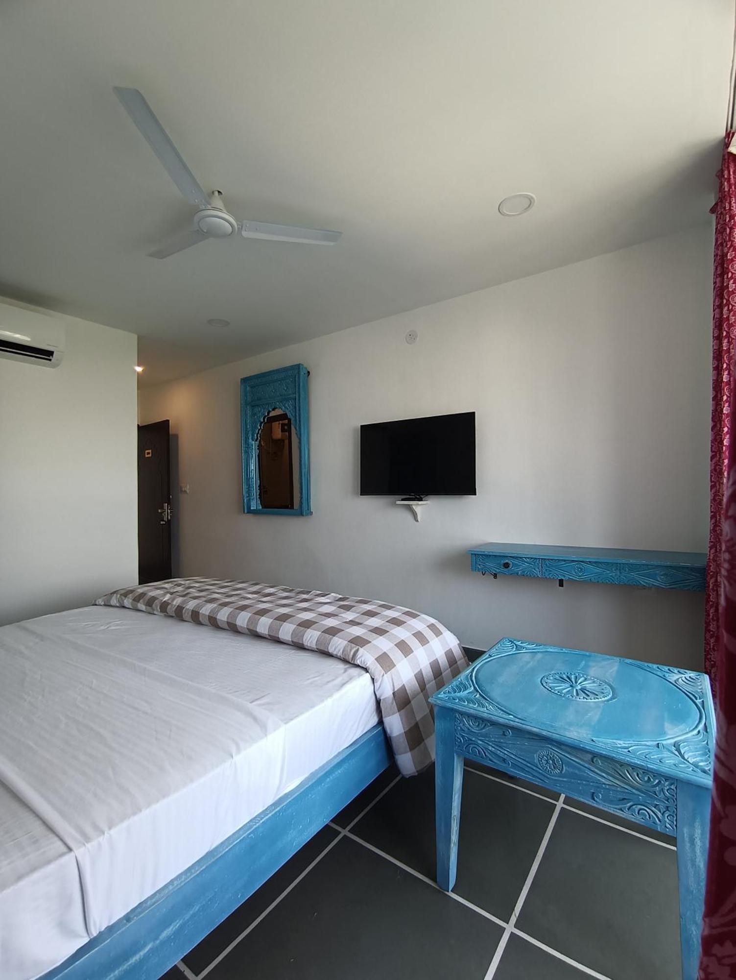 Hotel Mewari Villa Udaipur Extérieur photo