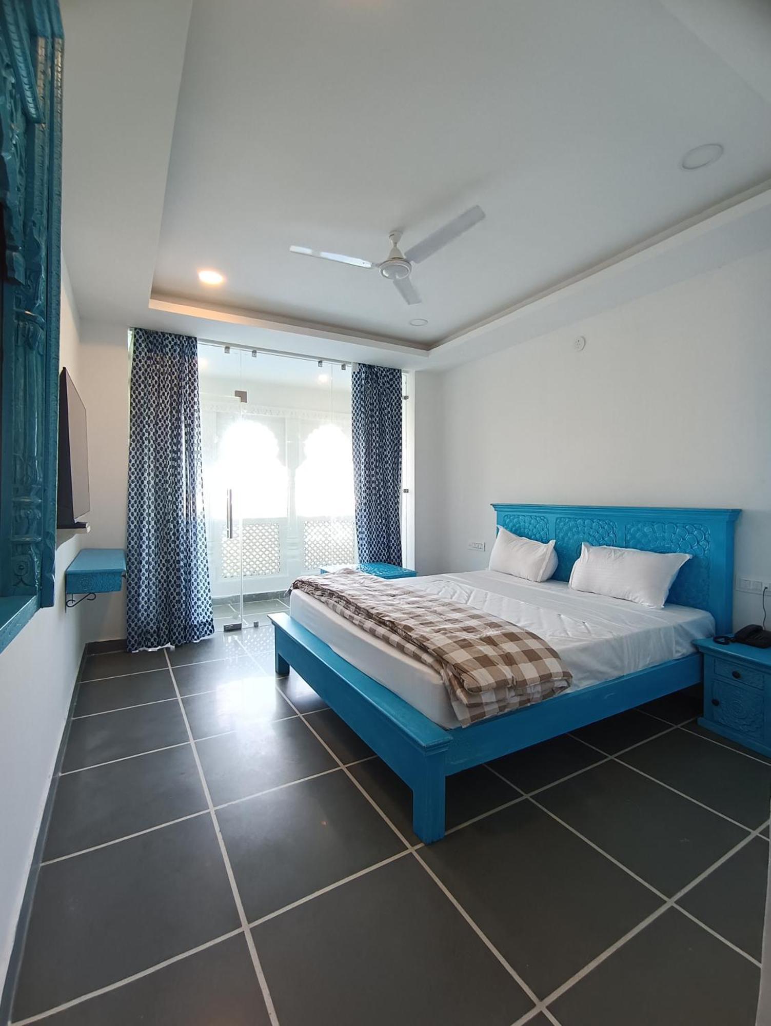 Hotel Mewari Villa Udaipur Extérieur photo