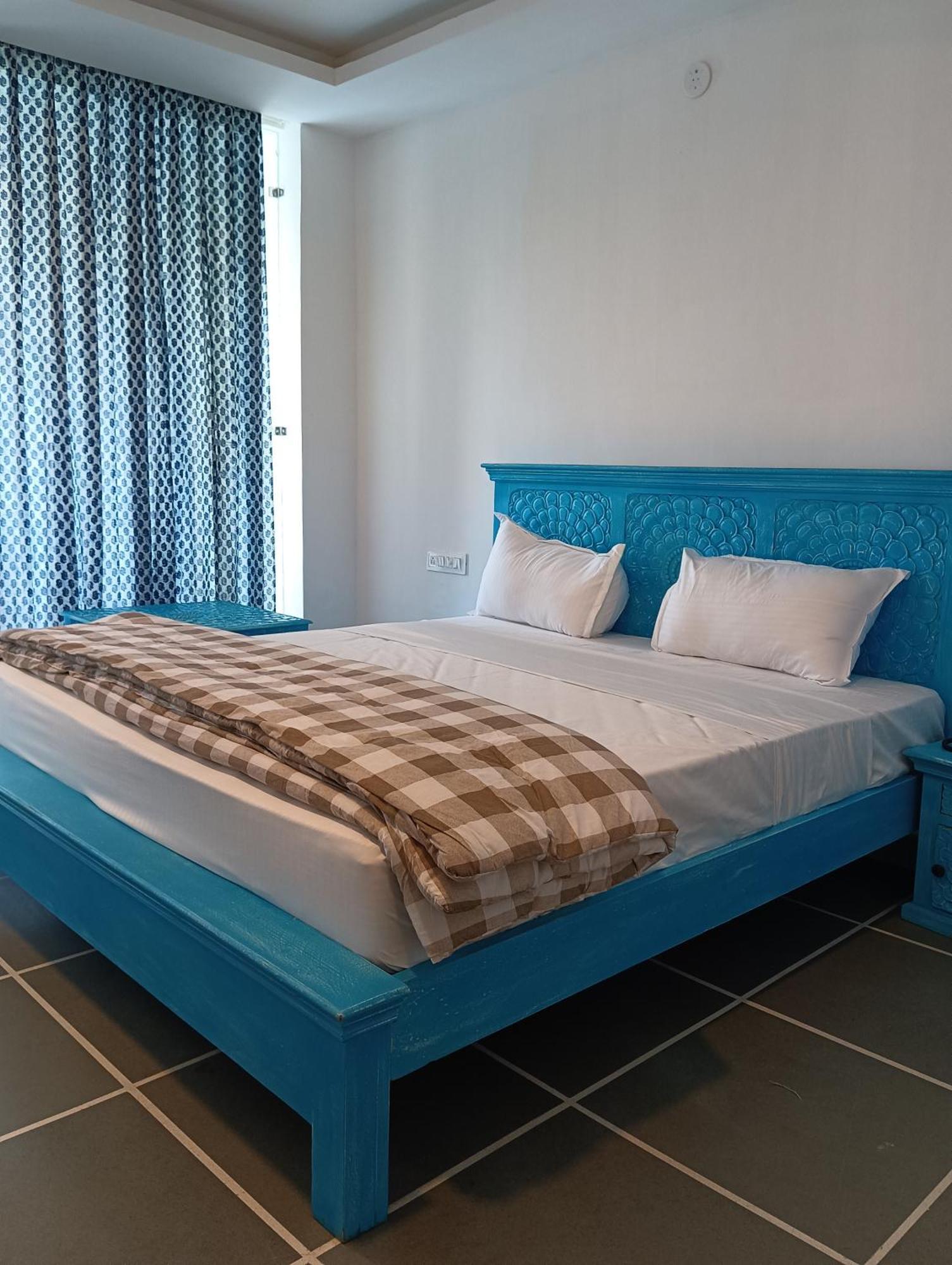 Hotel Mewari Villa Udaipur Extérieur photo