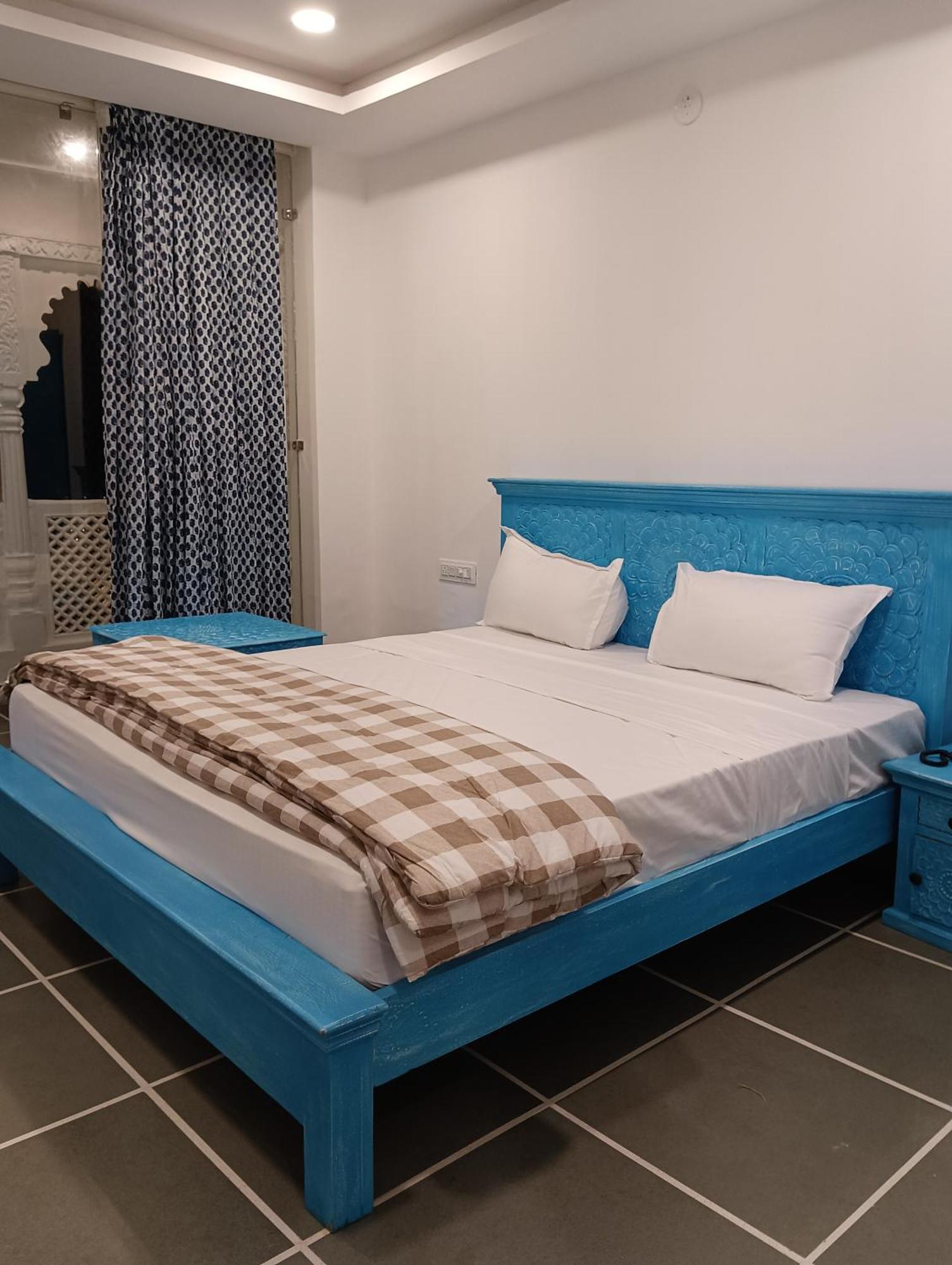 Hotel Mewari Villa Udaipur Extérieur photo