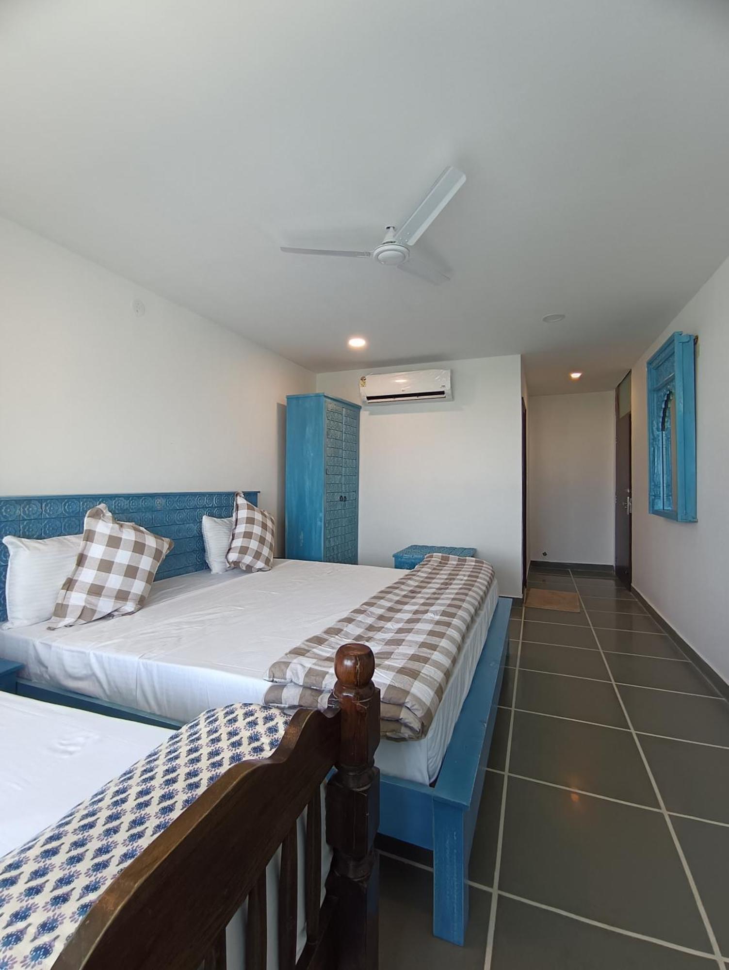 Hotel Mewari Villa Udaipur Extérieur photo