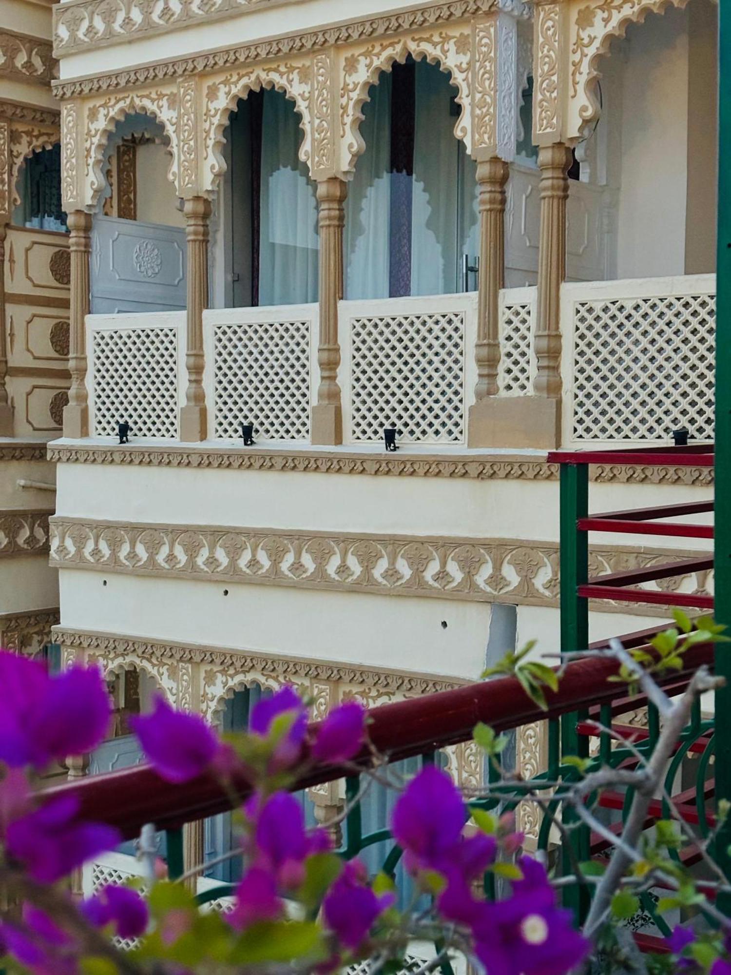 Hotel Mewari Villa Udaipur Extérieur photo