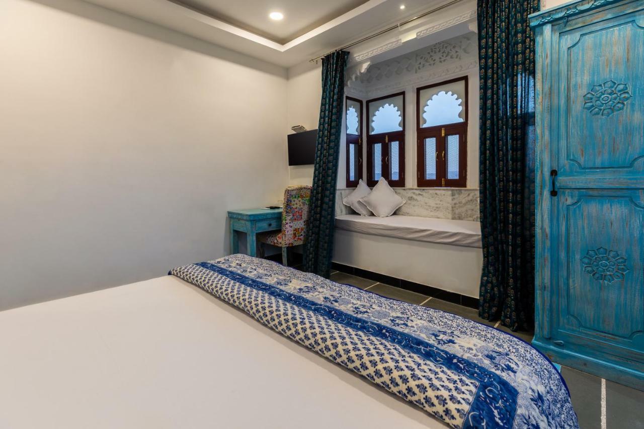 Hotel Mewari Villa Udaipur Extérieur photo